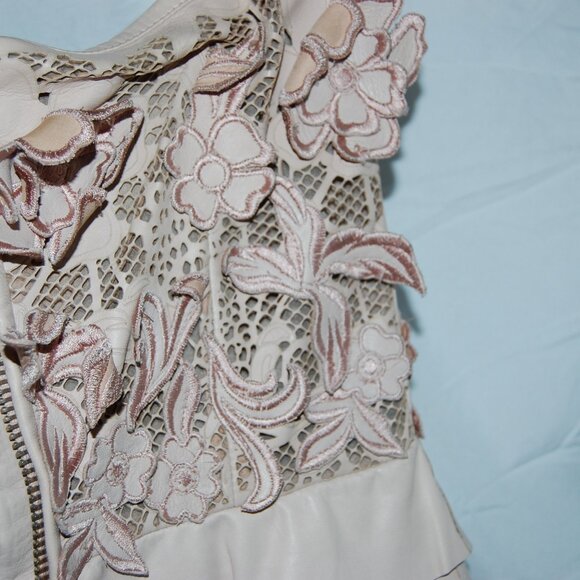 Valentino ❤️ RUNWAY Light Pink Nude Real Leather 3D floral Flower Dress Size 2 - Picture 15 of 15